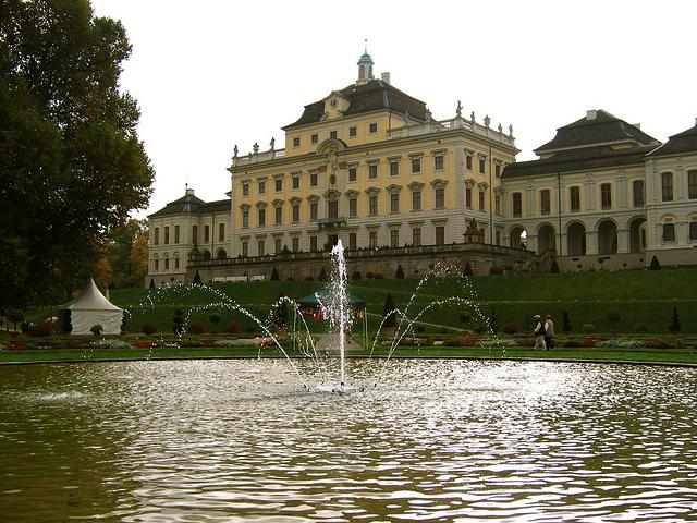 Замок Людвигсбург